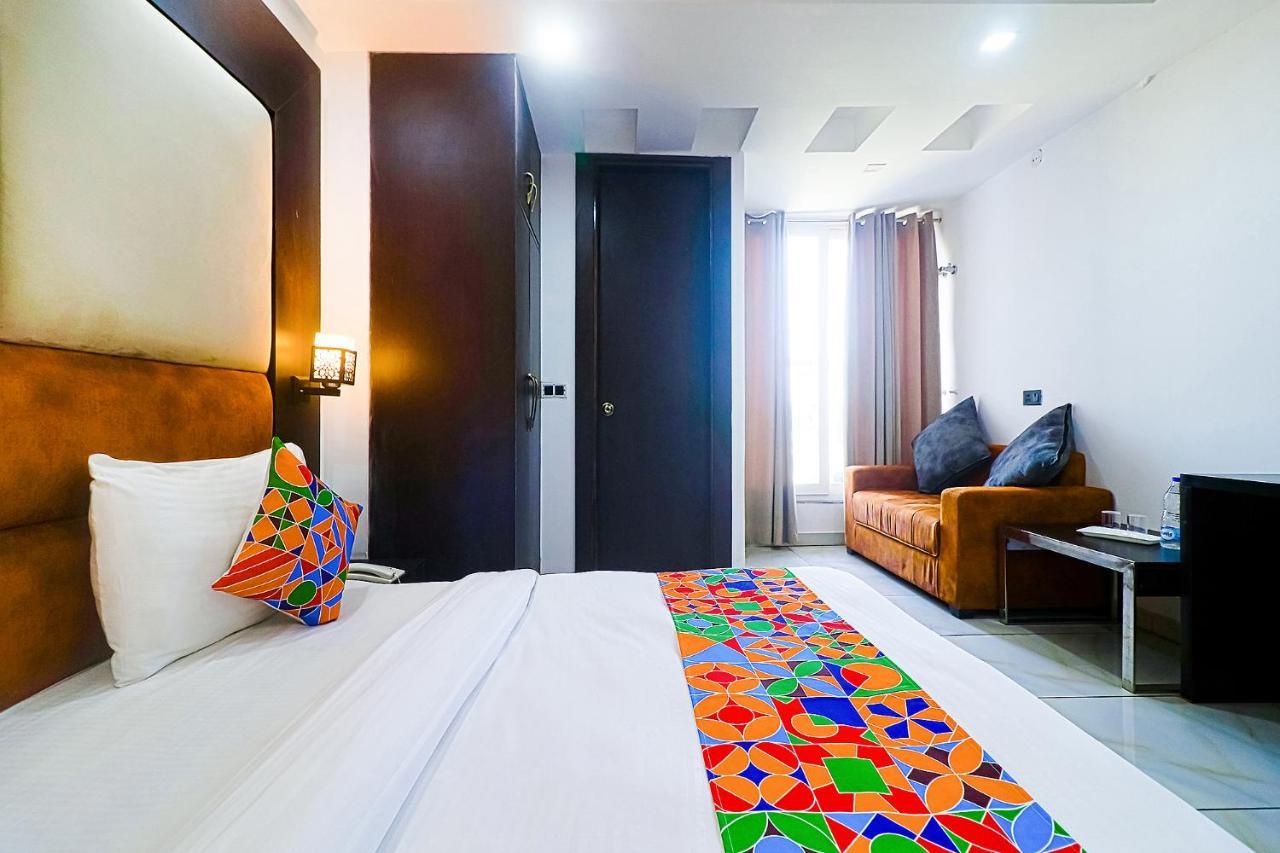 Fabhotel Kiara The Private Suites Gurgaon Dış mekan fotoğraf